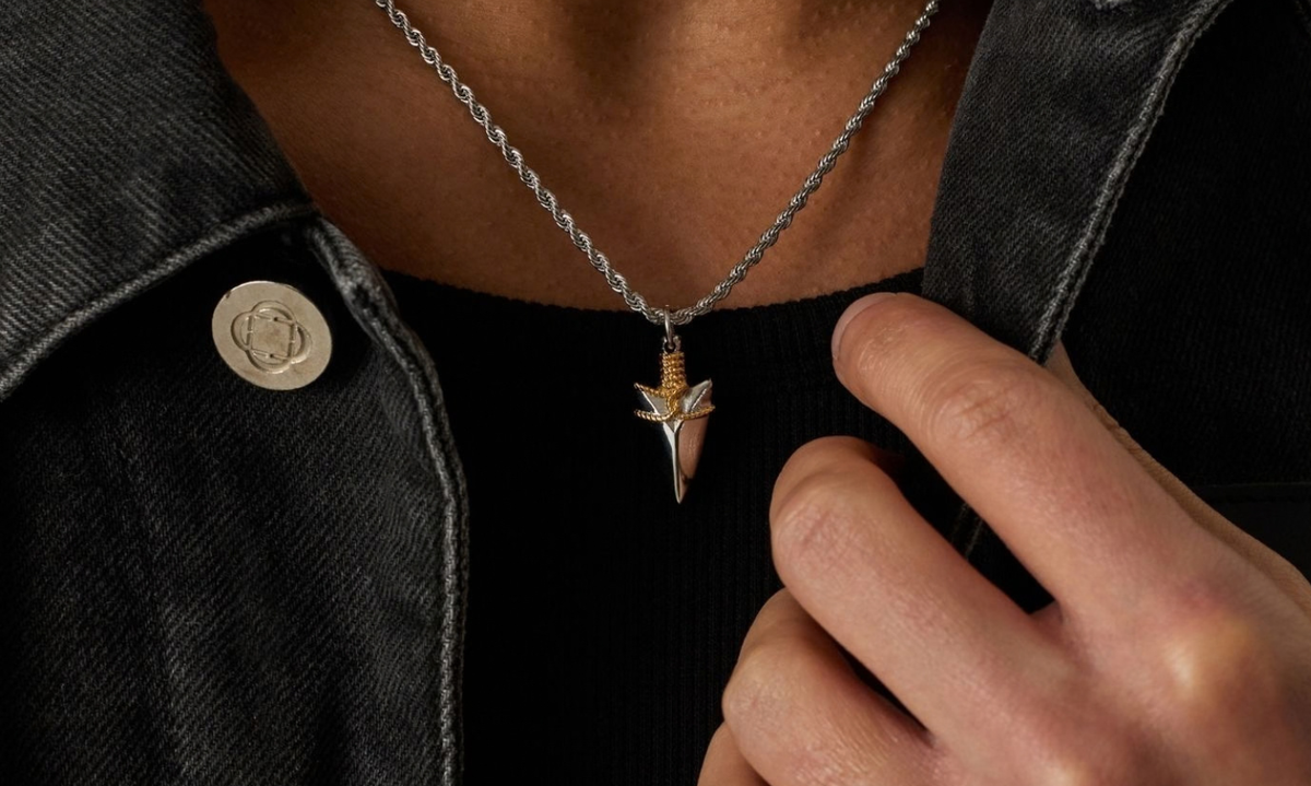 Arrow Necklace Meaning for Men: What the Arrow Stands For
