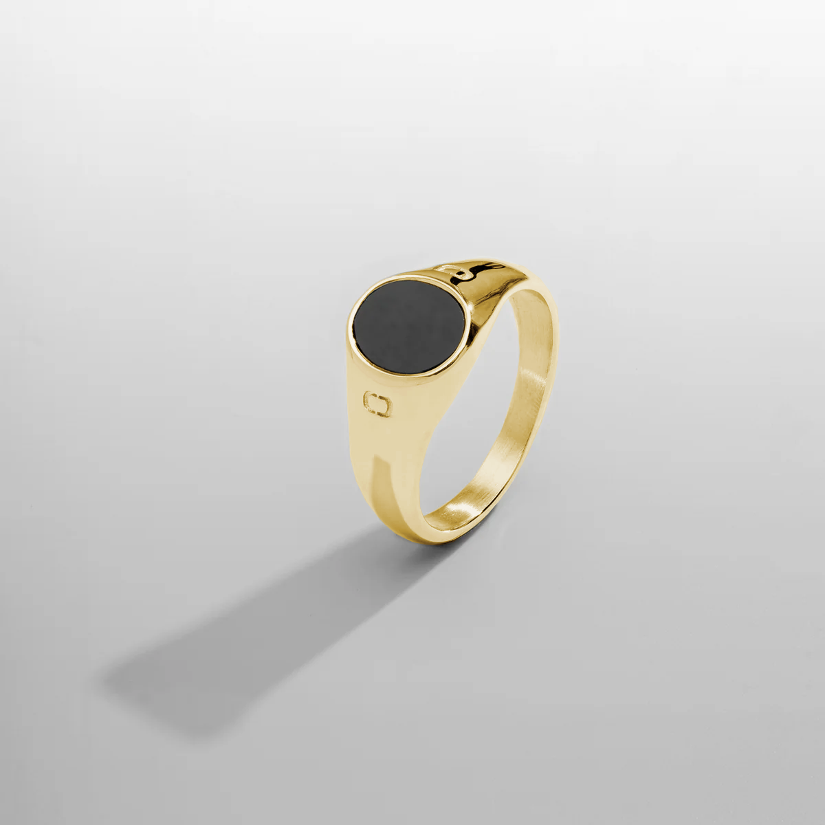 oval-stone-ring-gold