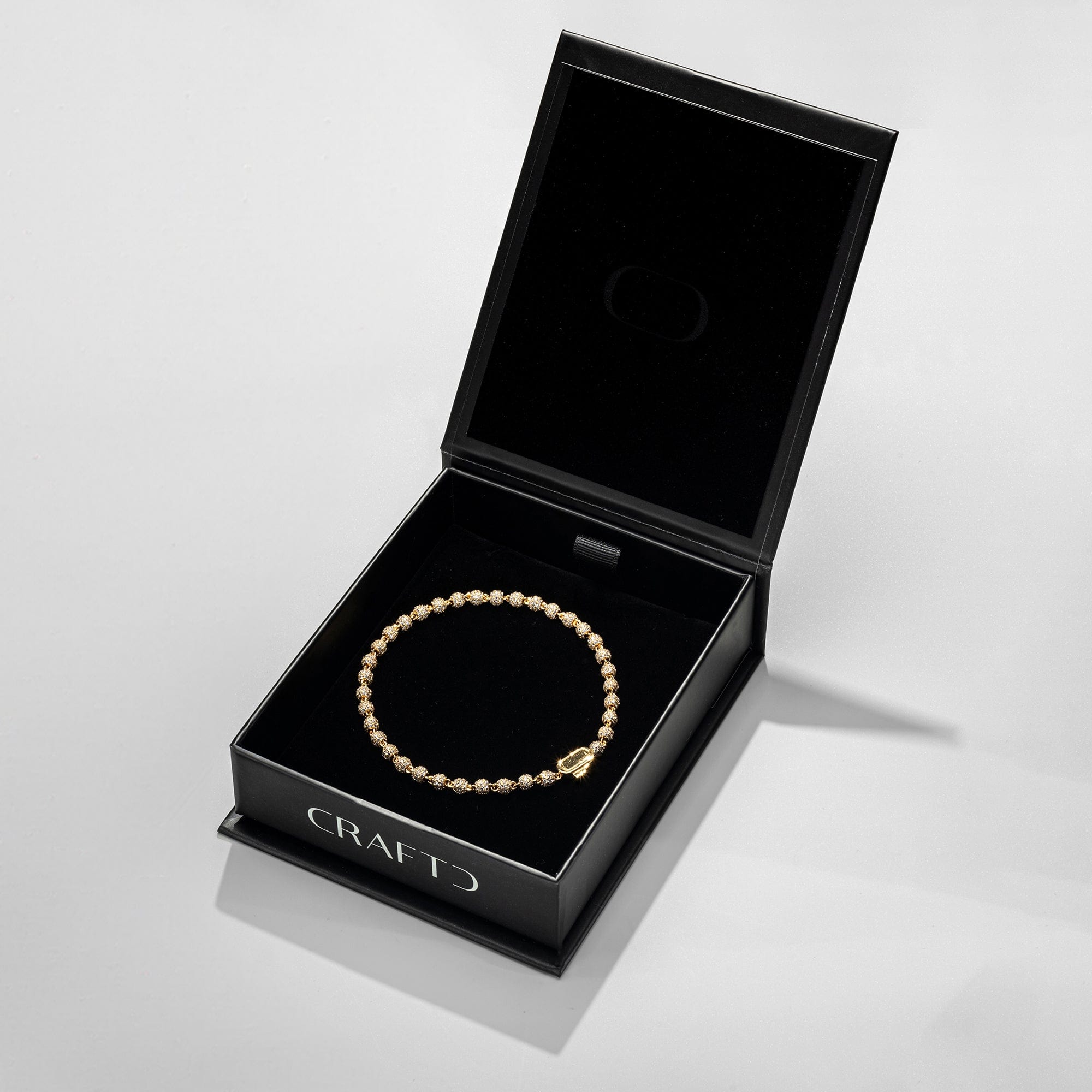 Pulsera con colgante de bola de hielo (oro) de 4 mm