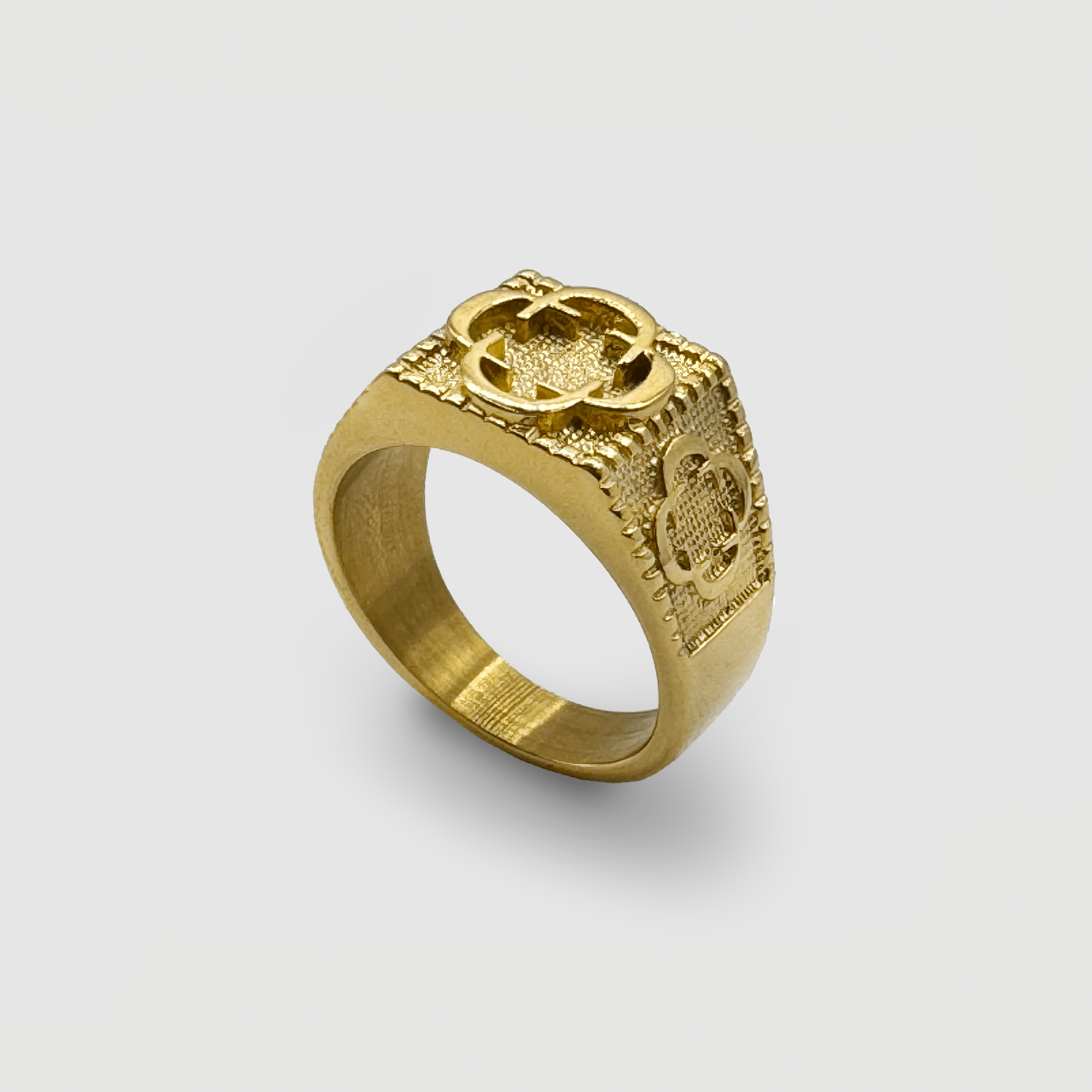 Clover Sovereign Ring (Gold)