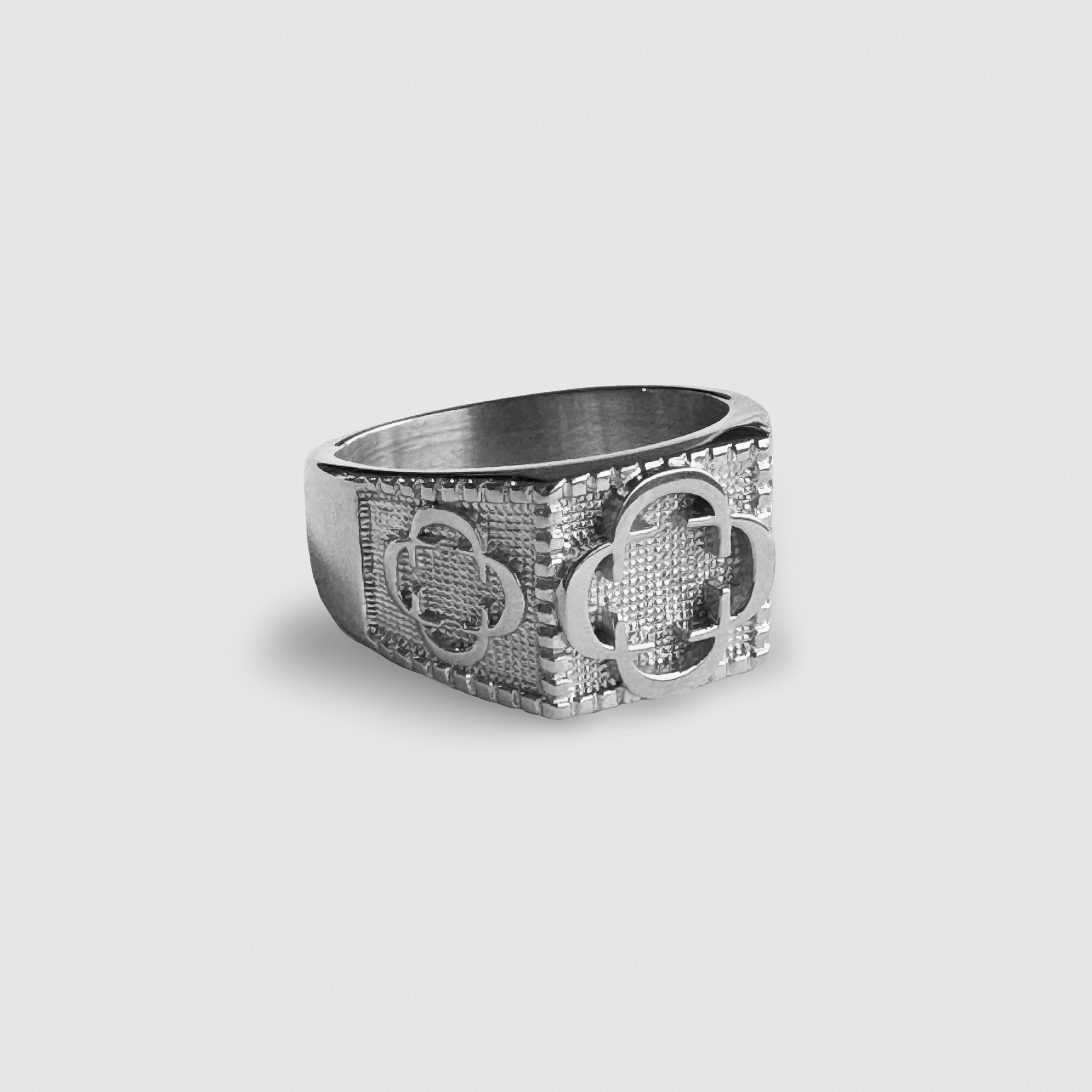 clover-sovereign-ring-silver