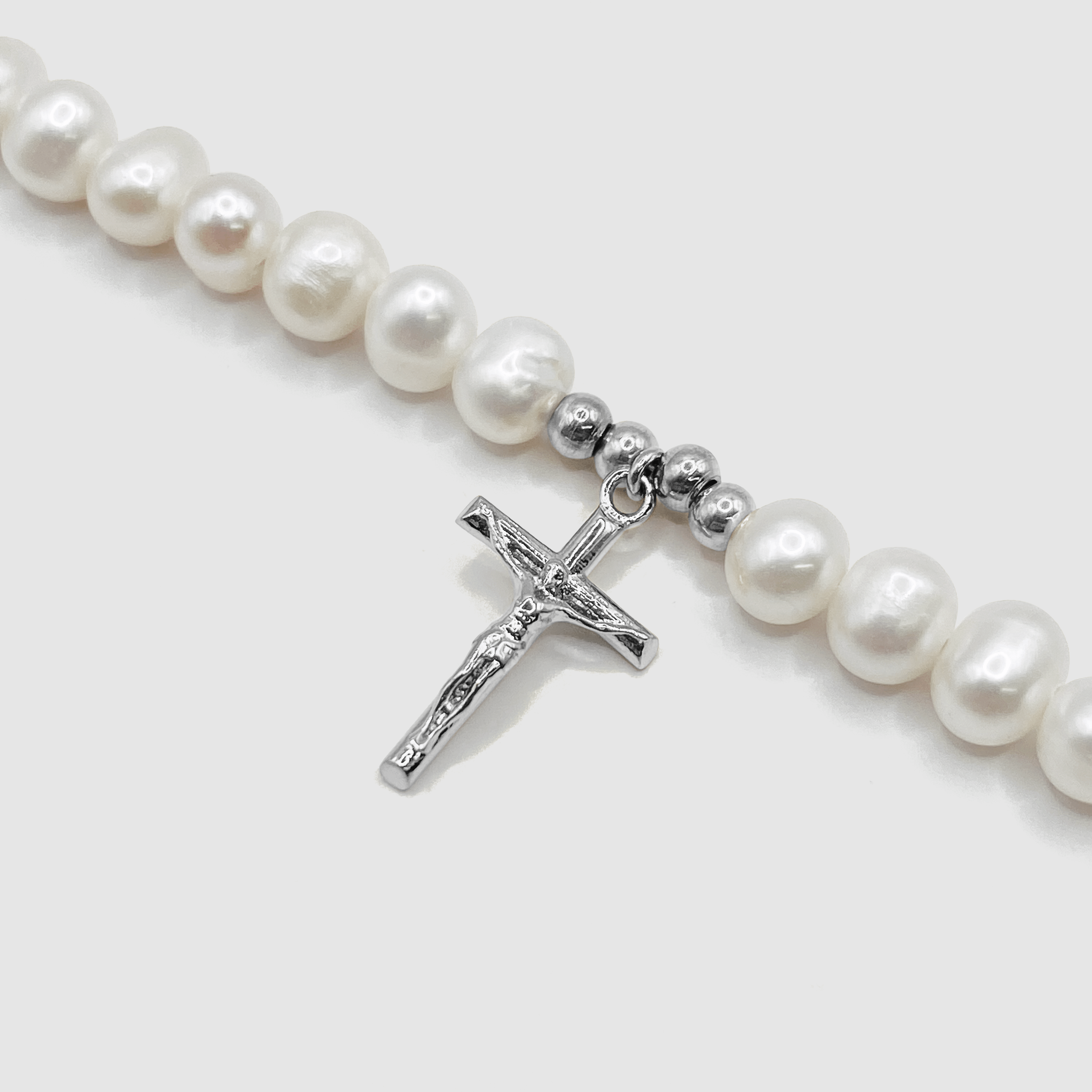 Crucifix Real Pearl Necklace (Silver)