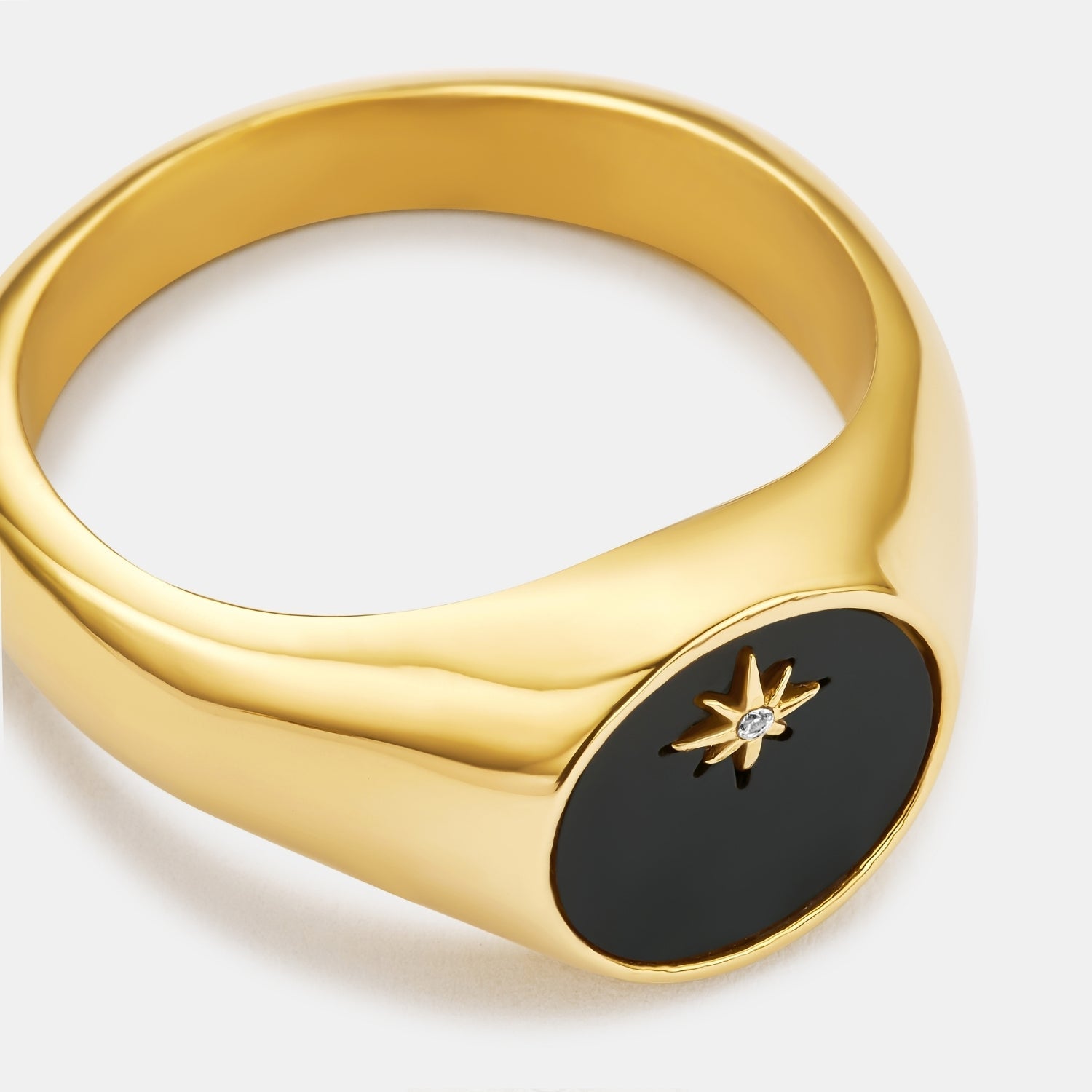 Onyx North Star Signet Ring (Gold)