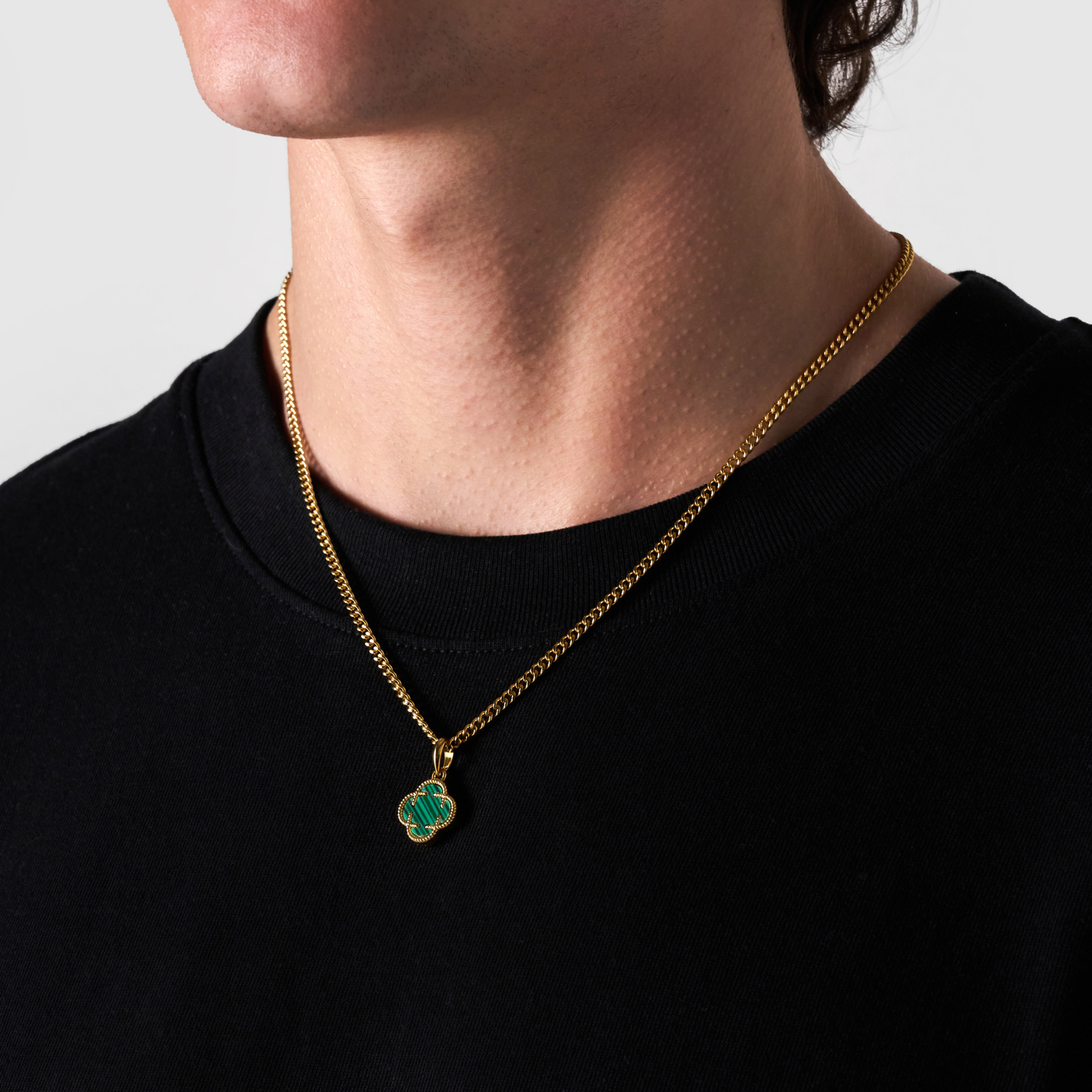Colgante de piedra de trébol de malaquita (oro)
