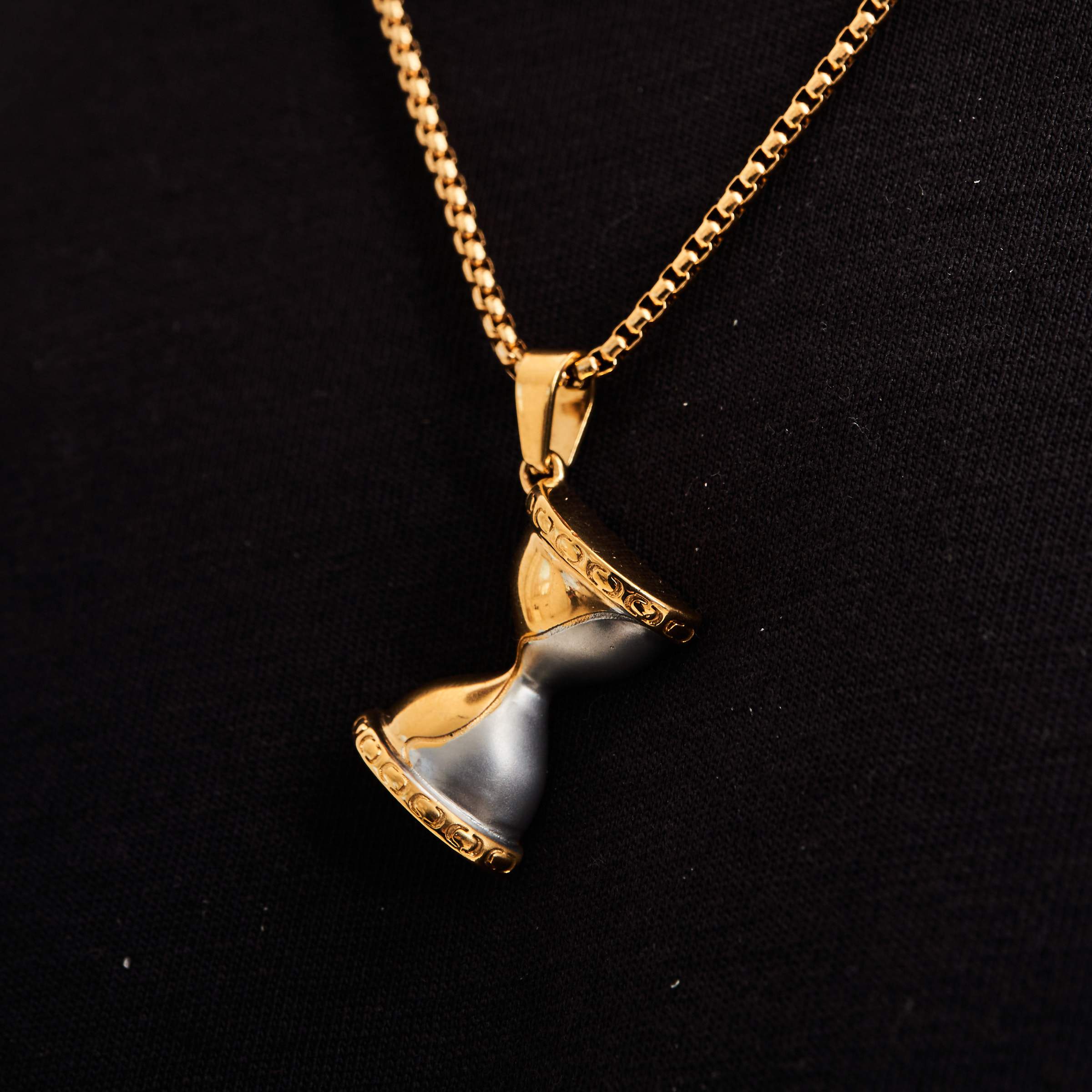 Hourglass (Gold)
