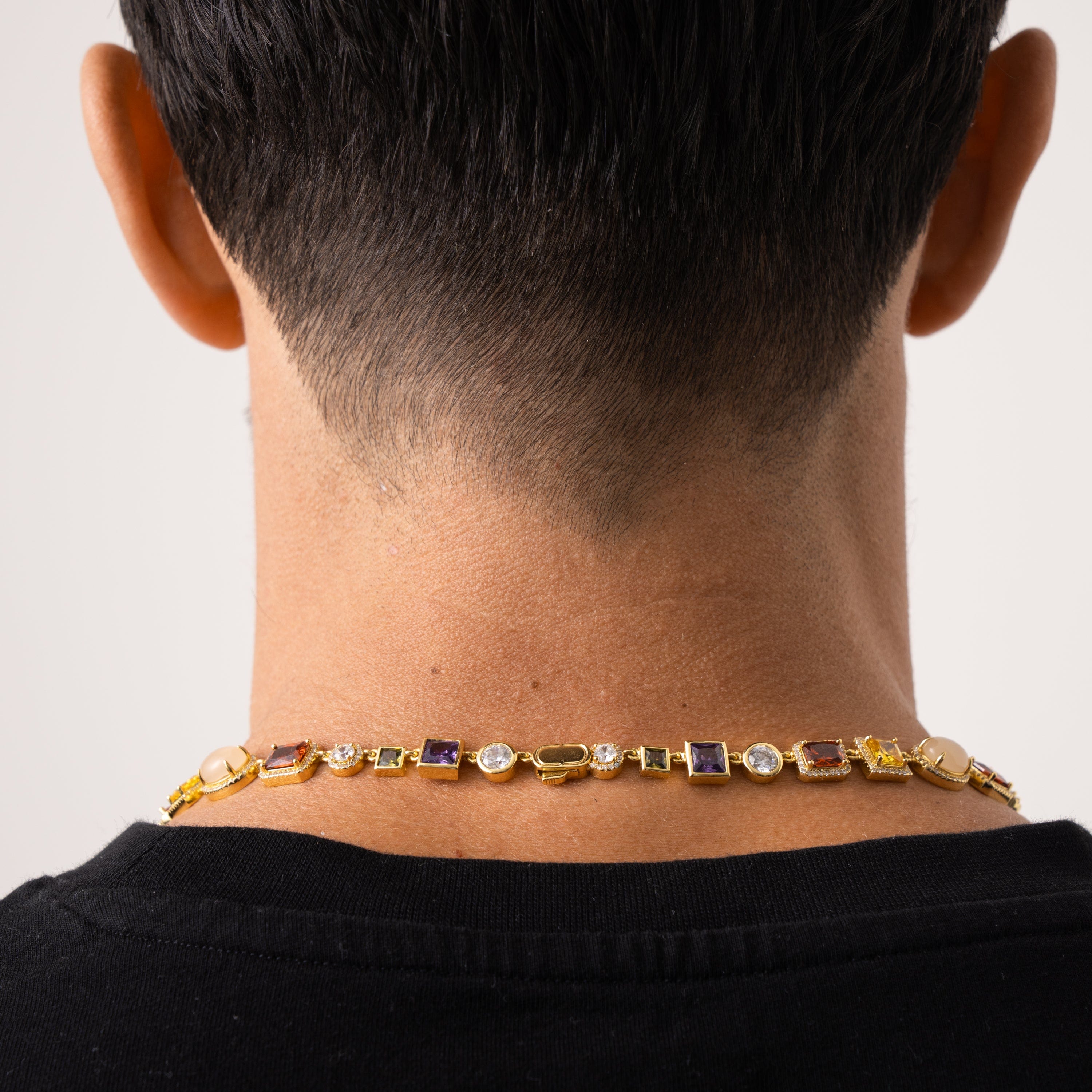 Collar de piedras preciosas (oro)