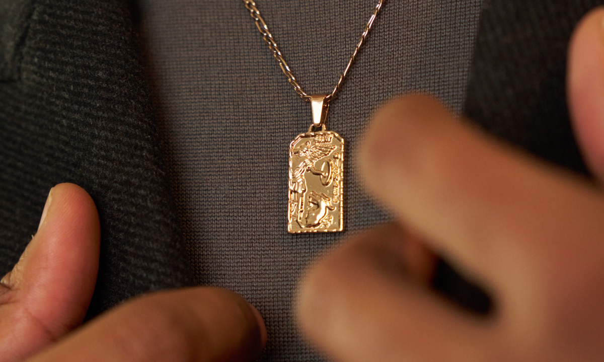 White Gold vs Rose Gold: Which Should You Wear?