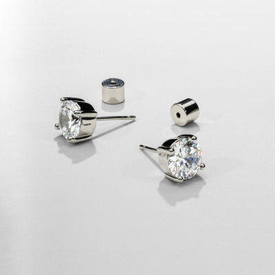 Round Diamond Stud Earrings (Silver)