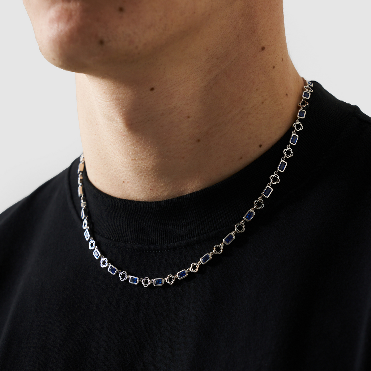 Collar de trébol con piedras preciosas azules (plata)