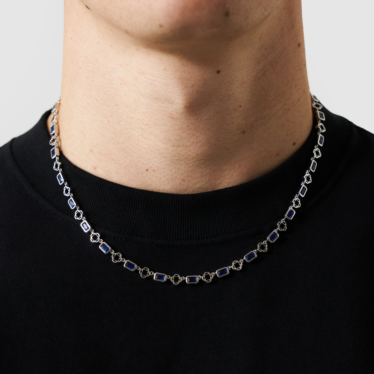 Collar de trébol con piedras preciosas azules (plata)