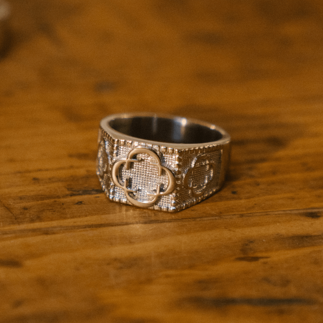 Clover Sovereign Ring (Silver)