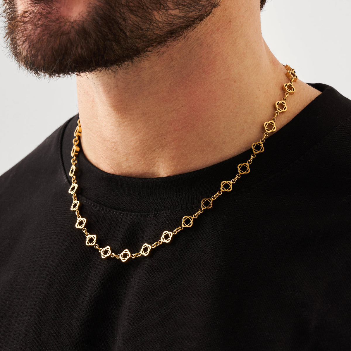 Collar de eslabones tipo trébol (oro)