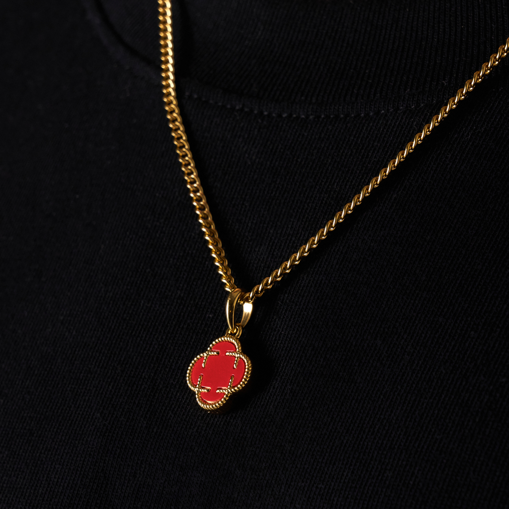 Red Clover Stone Pendant (Gold)