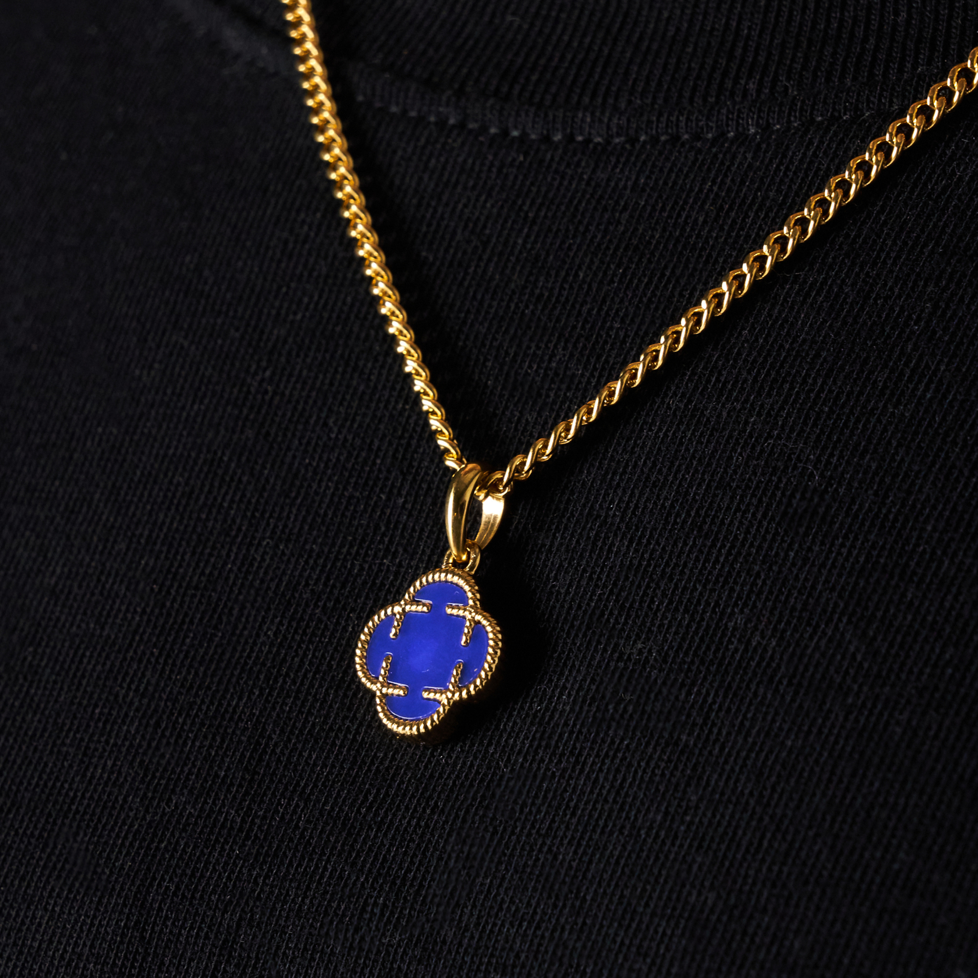 Blue Clover Stone Pendant (Gold)