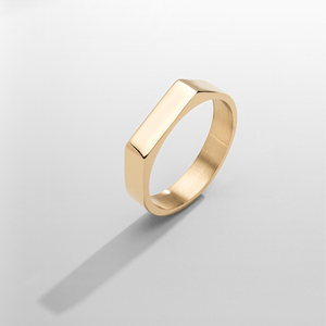 Anillo con sello rectangular (oro)