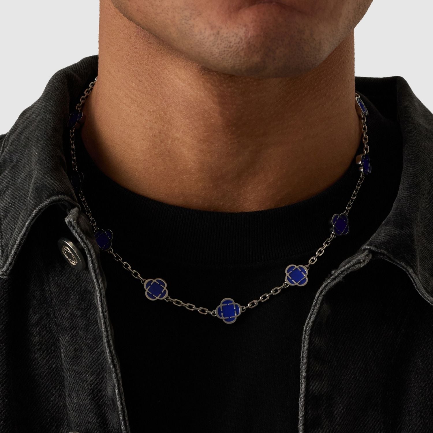 Collar de piedra de trébol azul (plata)