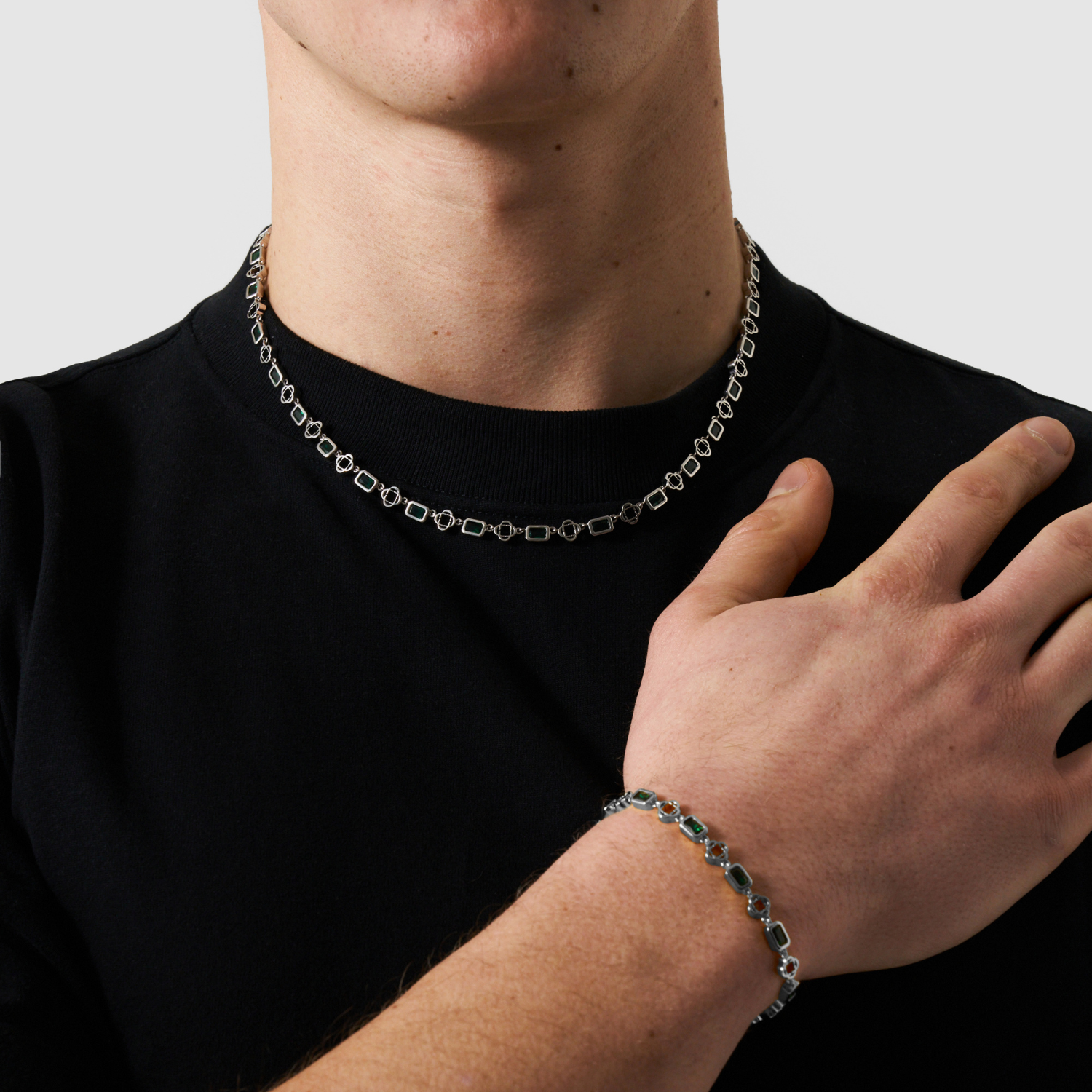 Pulsera de trébol con piedras preciosas verdes (plata)