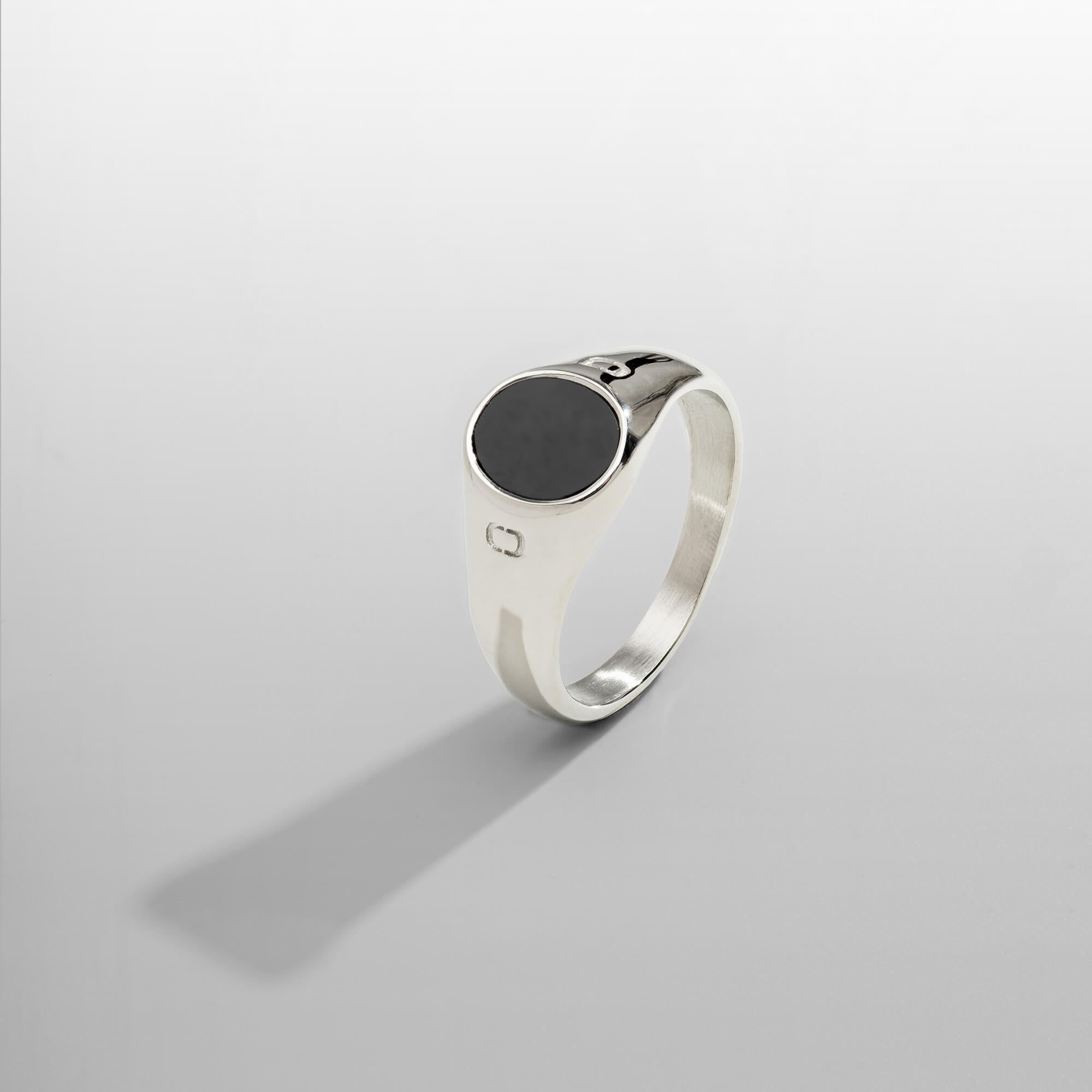 Oval Stone Signet Ring (Silver)