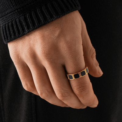 Onyx Stone Band Ring (Gold)