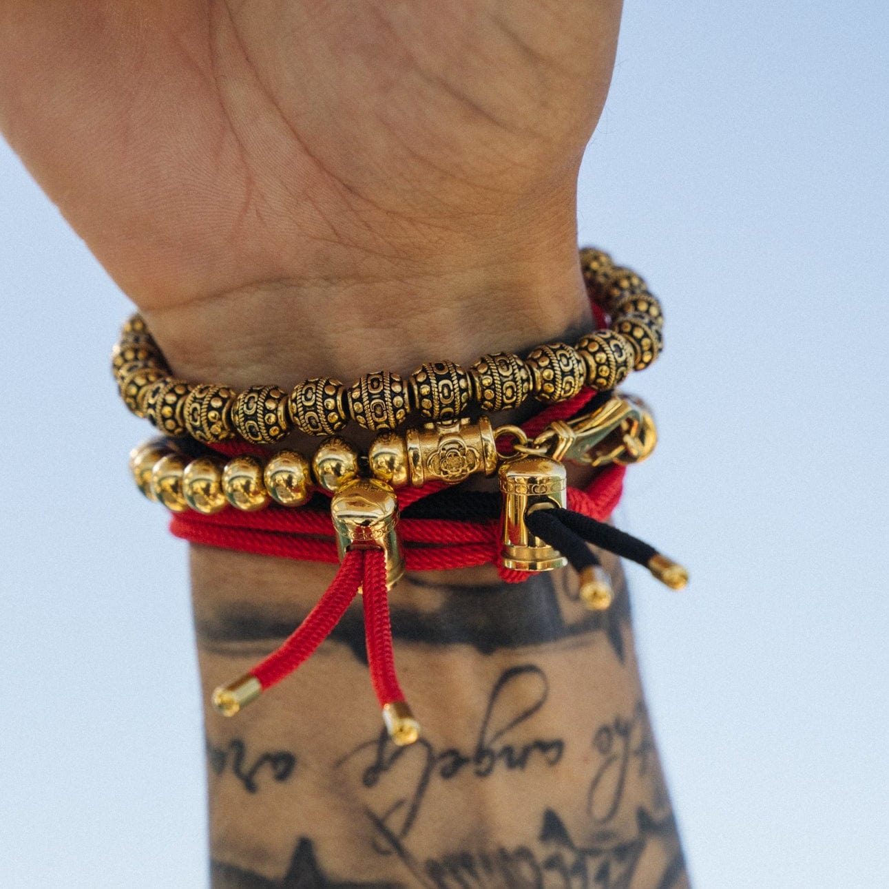 Red Cord Toggle Bracelet (Gold)
